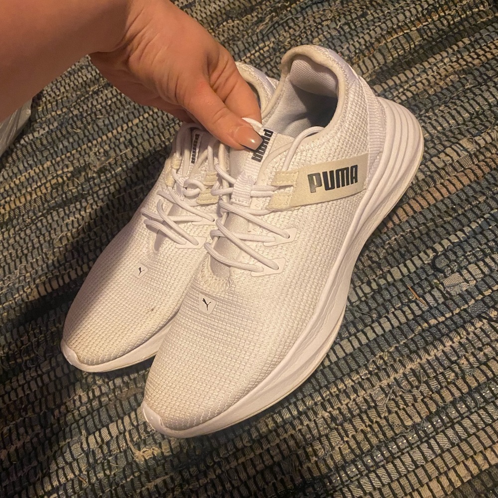 Puma tennis shoes